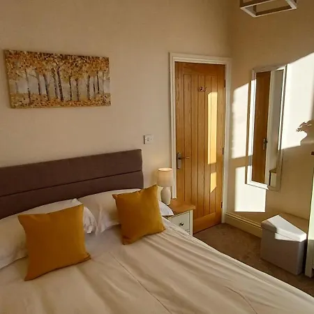 Villa West Cliff Townhouse With Parking Whitby Esterno foto