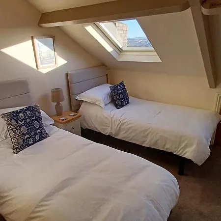 Villa West Cliff Townhouse With Parking Whitby Esterno foto
