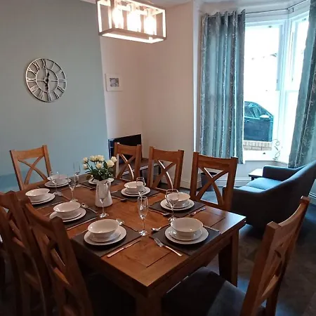 Villa West Cliff Townhouse With Parking Whitby Esterno foto